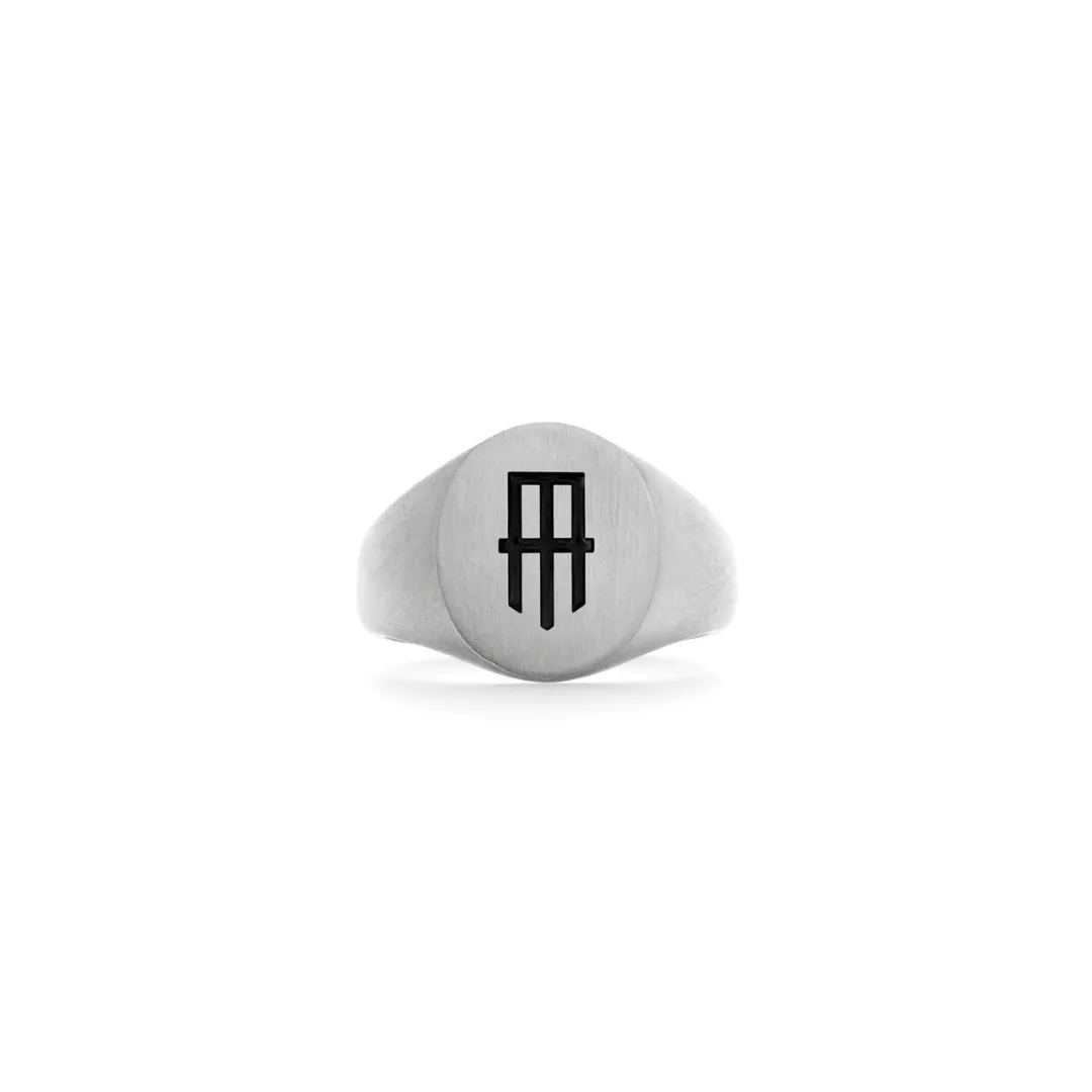 WINGTIP OVAL SIGNET RING
